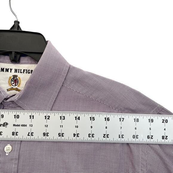 Tommy Hilfiger Men's Dress Shirt Size 15.5  32-33 Vintage Button Down Purple - Picture 4 of 9